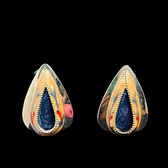 Lot of 5 Gold Tone Clip On Earrings (5369) - Picture 5 of 7